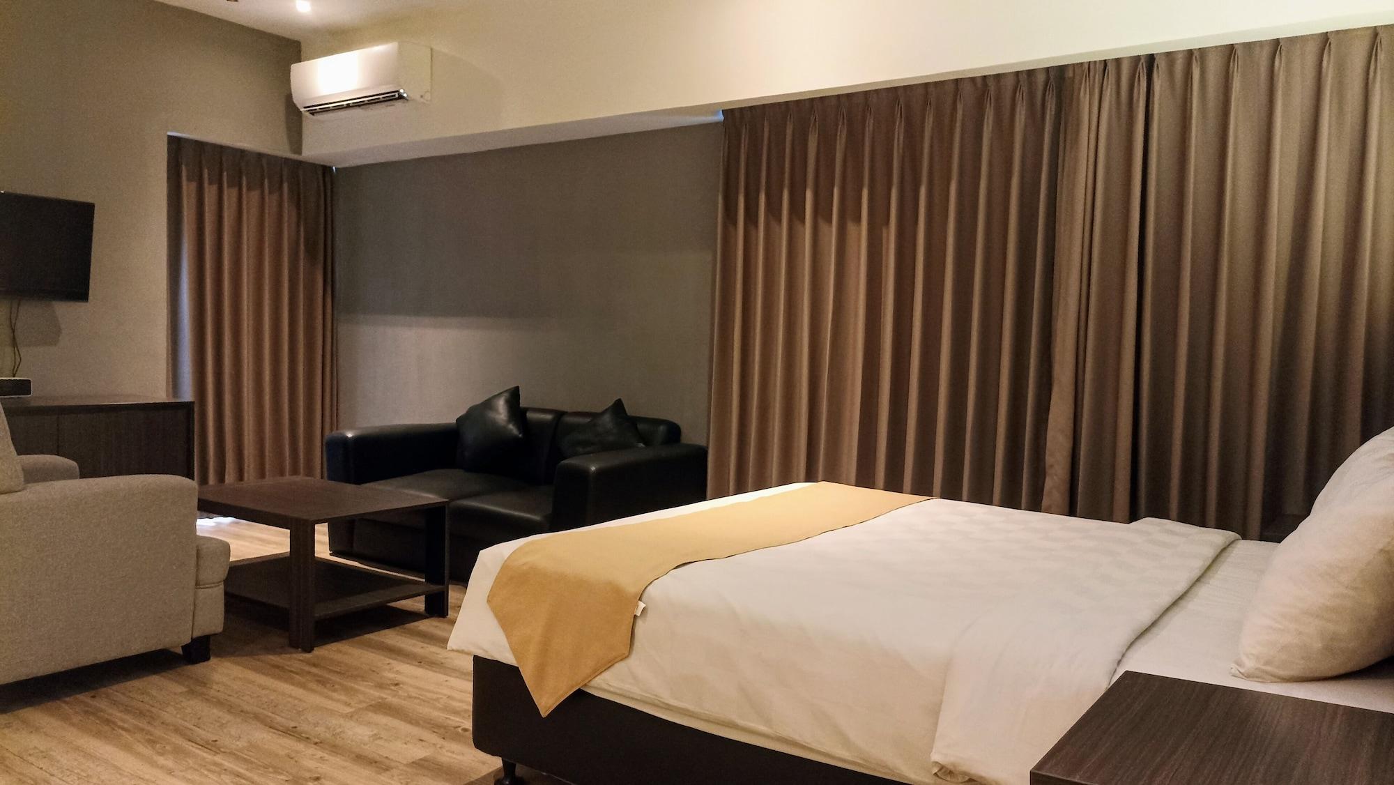 Yunna Hotel Lampung Бандар-Лампунг Экстерьер фото