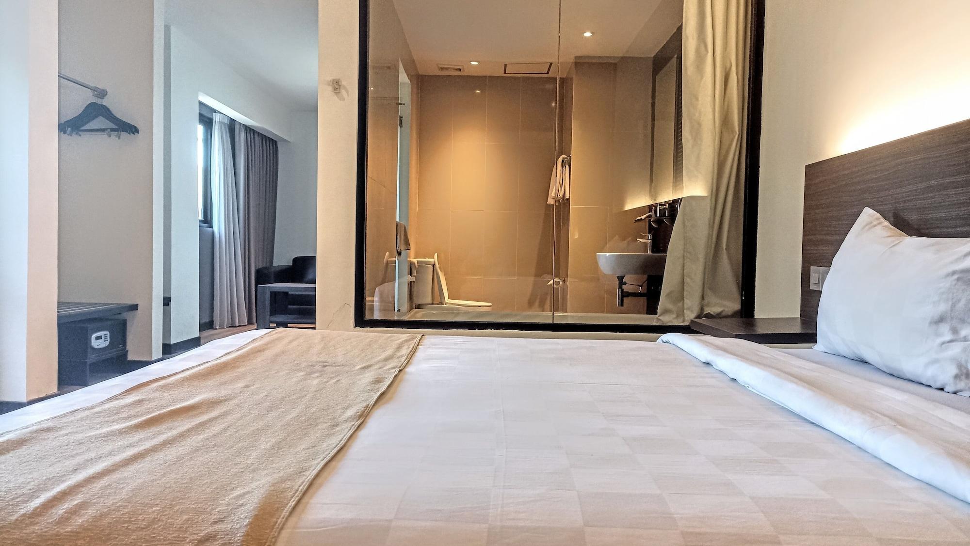 Yunna Hotel Lampung Бандар-Лампунг Экстерьер фото